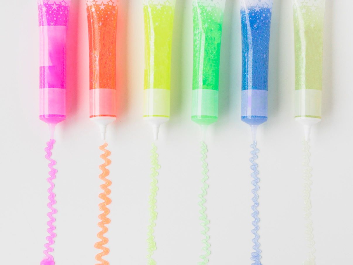 Why Do Highlighters Glow Brighter in the Sun? | Wanlong