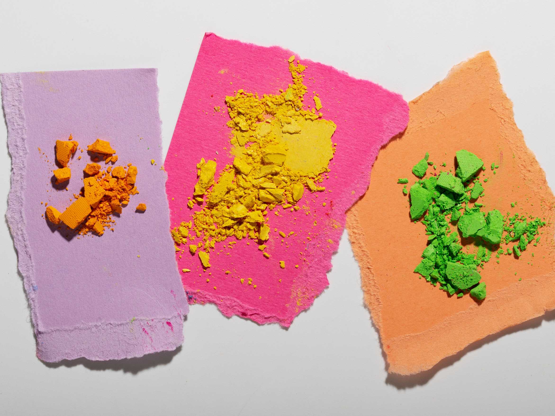 Daylight Fluorescent Colorant: The Science Behind Bright, Bold Colors | Wanlong